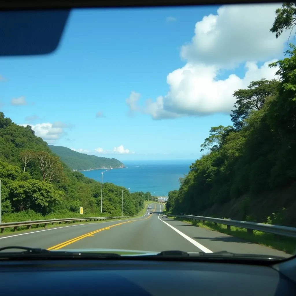 Conduite sur une route côtière au Costa Rica